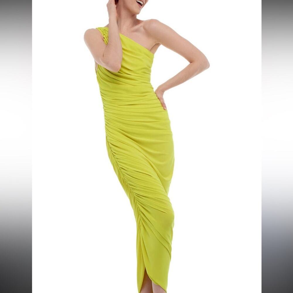 2 for $20😍 Norma Kamali Diana Gown - Size XS - Starfruit Yellow - One Shoulder